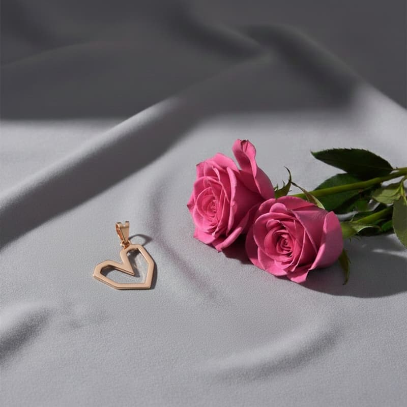 پلاک  طلا 18 عیار طرح قلب جذاب - تصویر 4