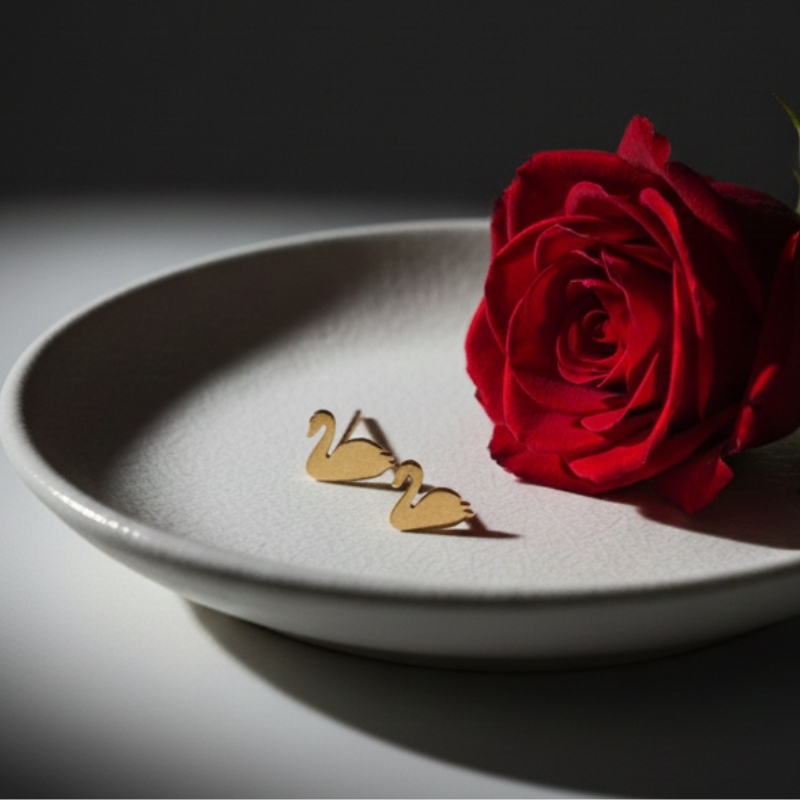 گوشواره میخی طلا 18 عیار قوی مینیمال